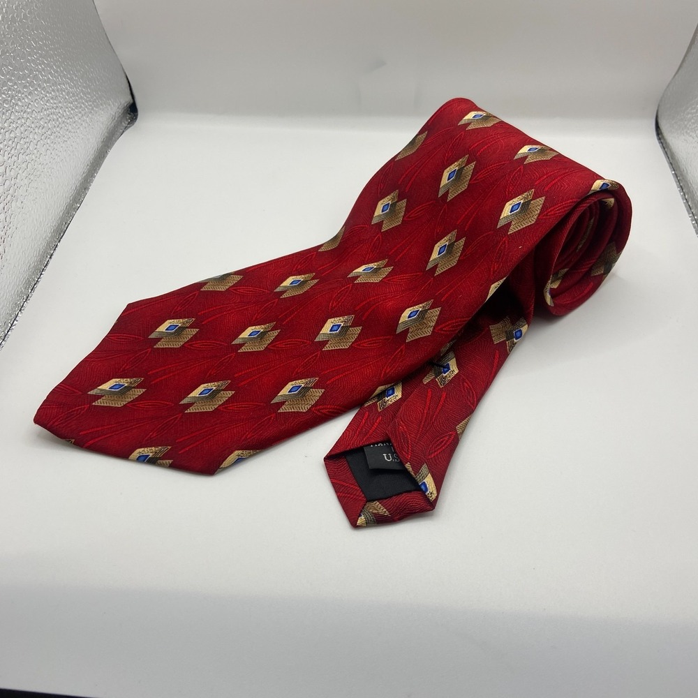 Jos. A. Bank Mens Red Geometric Diamond Pattern Business Formal Pointed Neck Tie